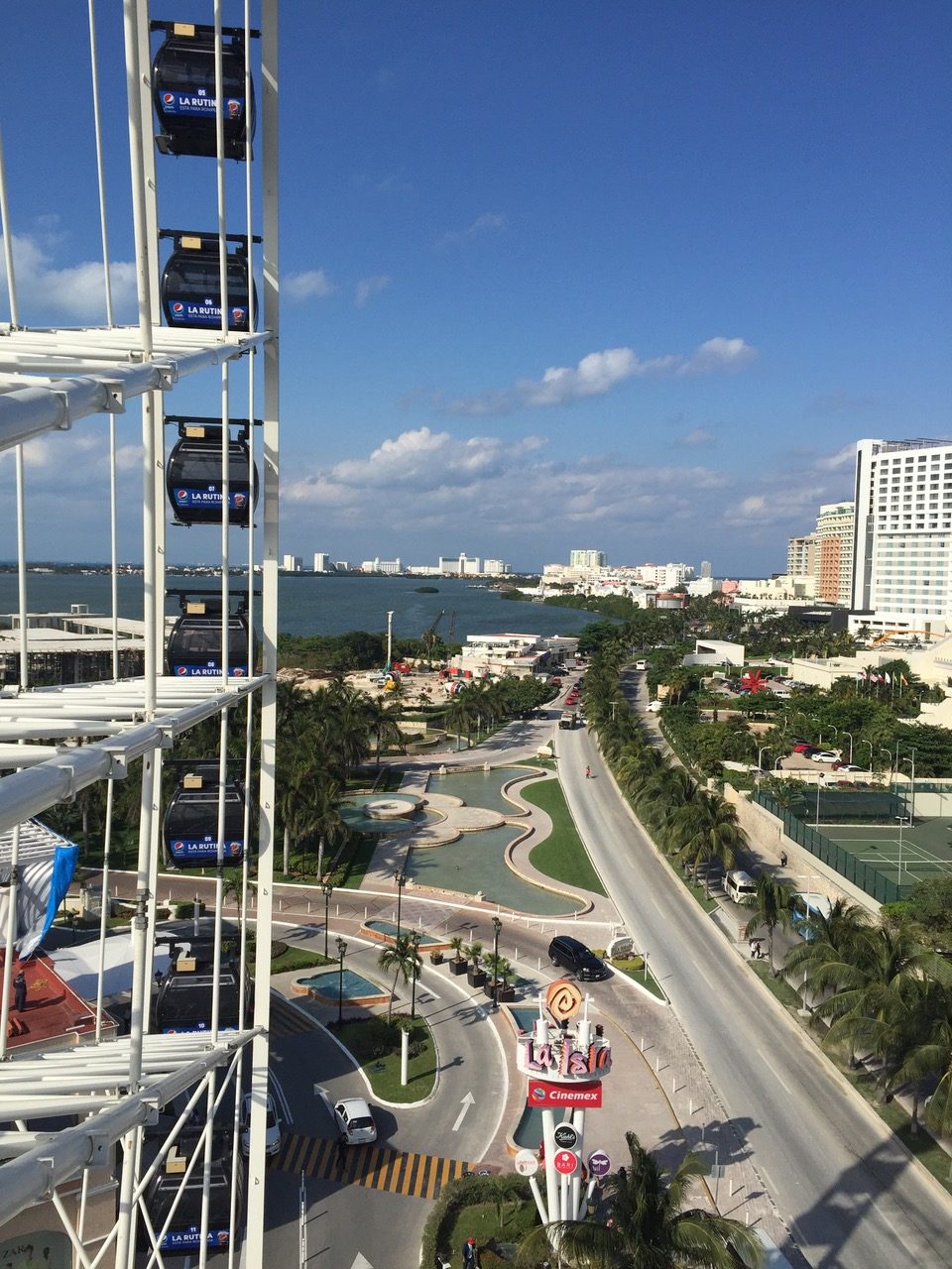 180 foot-tall Ferris wheel open at the Grandscape in The Colony